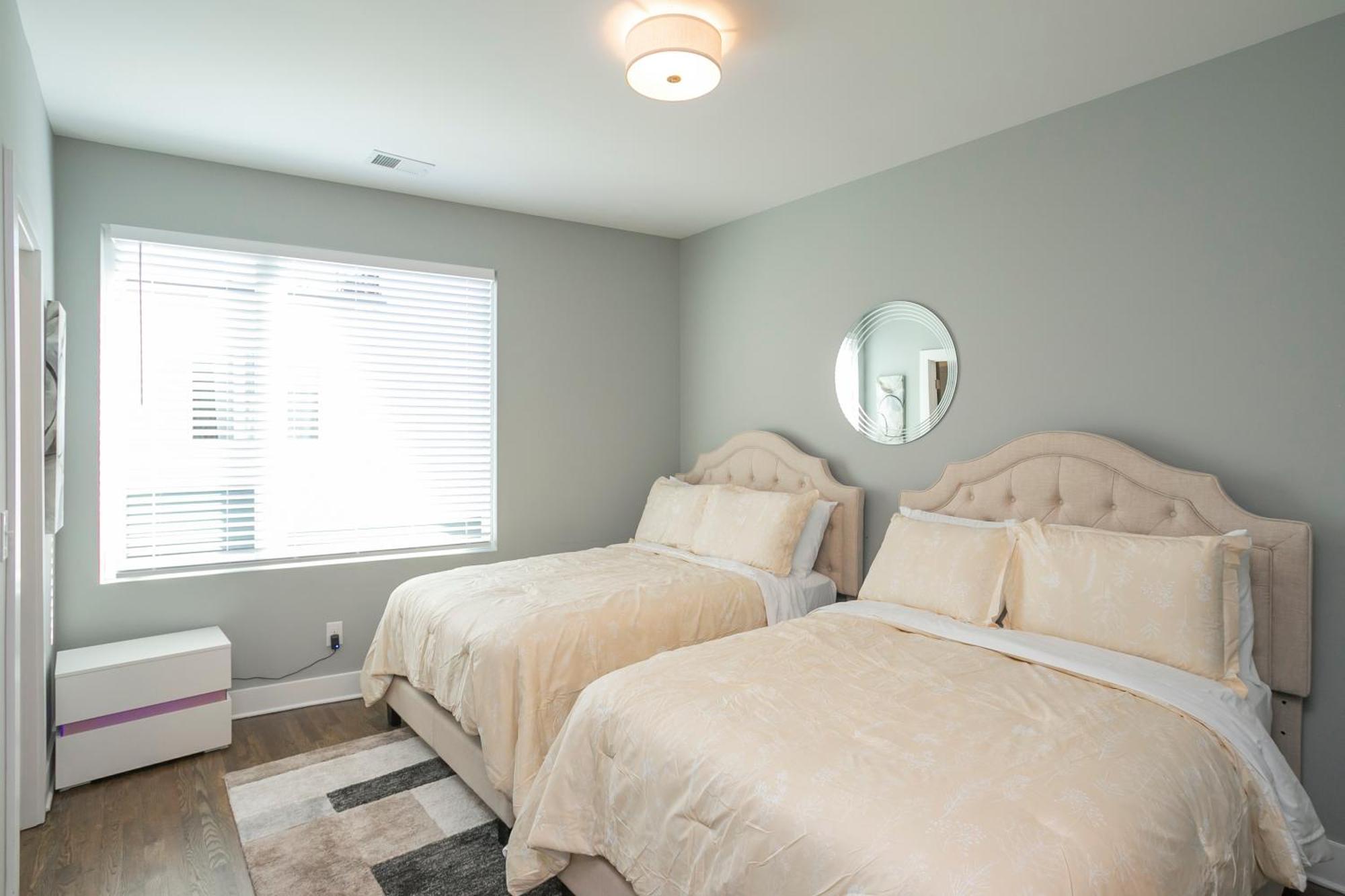 Luxury Townhome Skyline Views Mins To Dt Нэшвилл Экстерьер фото