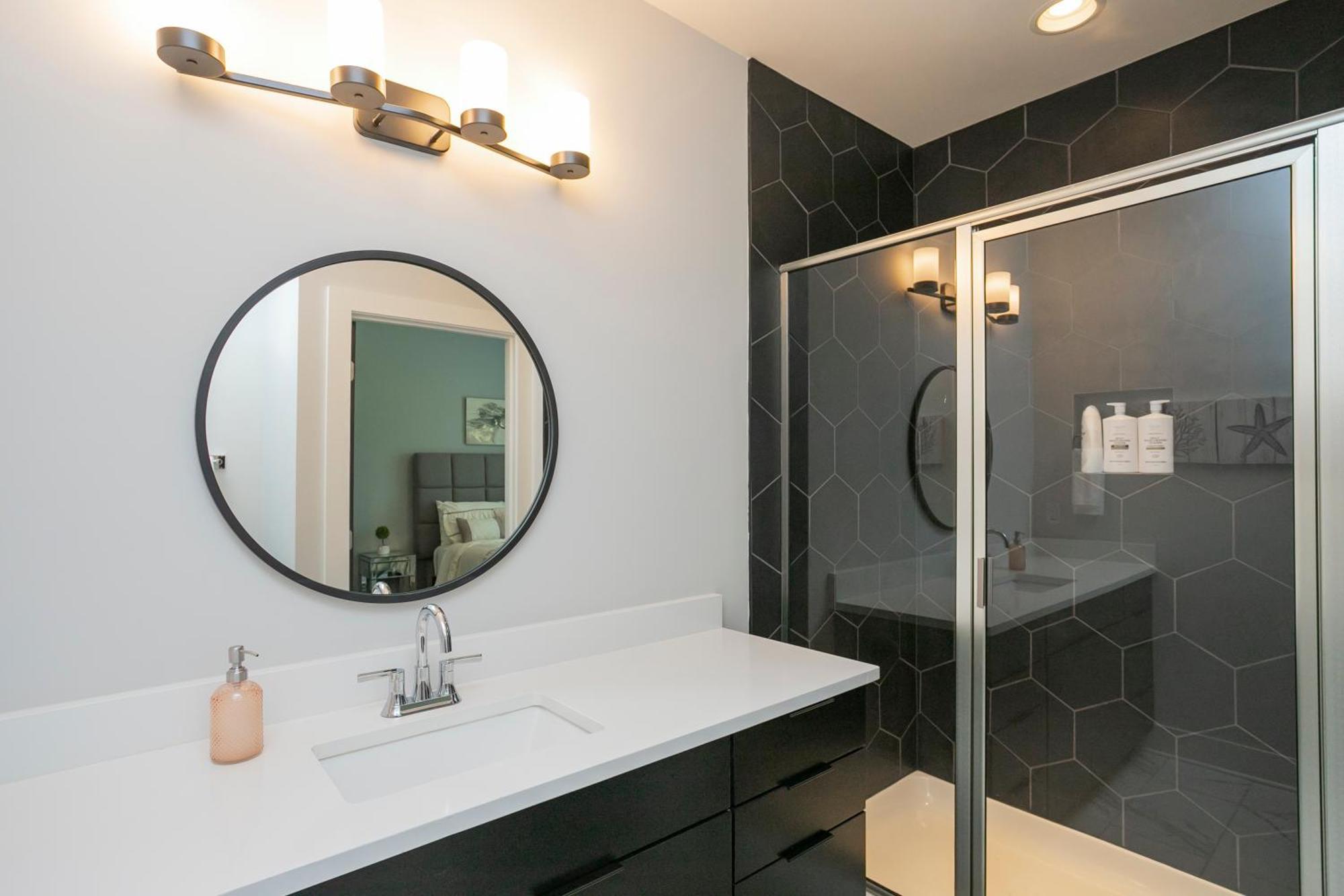 Luxury Townhome Skyline Views Mins To Dt Нэшвилл Экстерьер фото