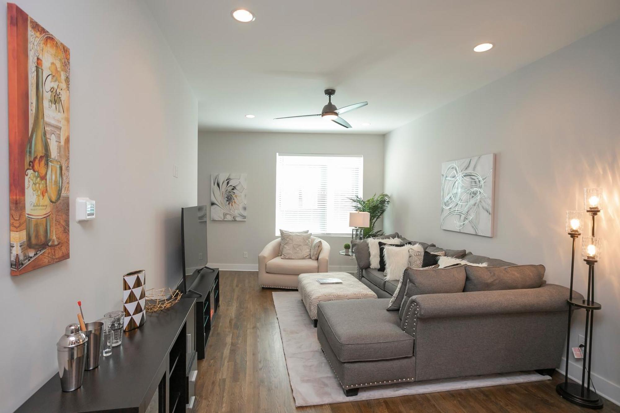 Luxury Townhome Skyline Views Mins To Dt Нэшвилл Экстерьер фото