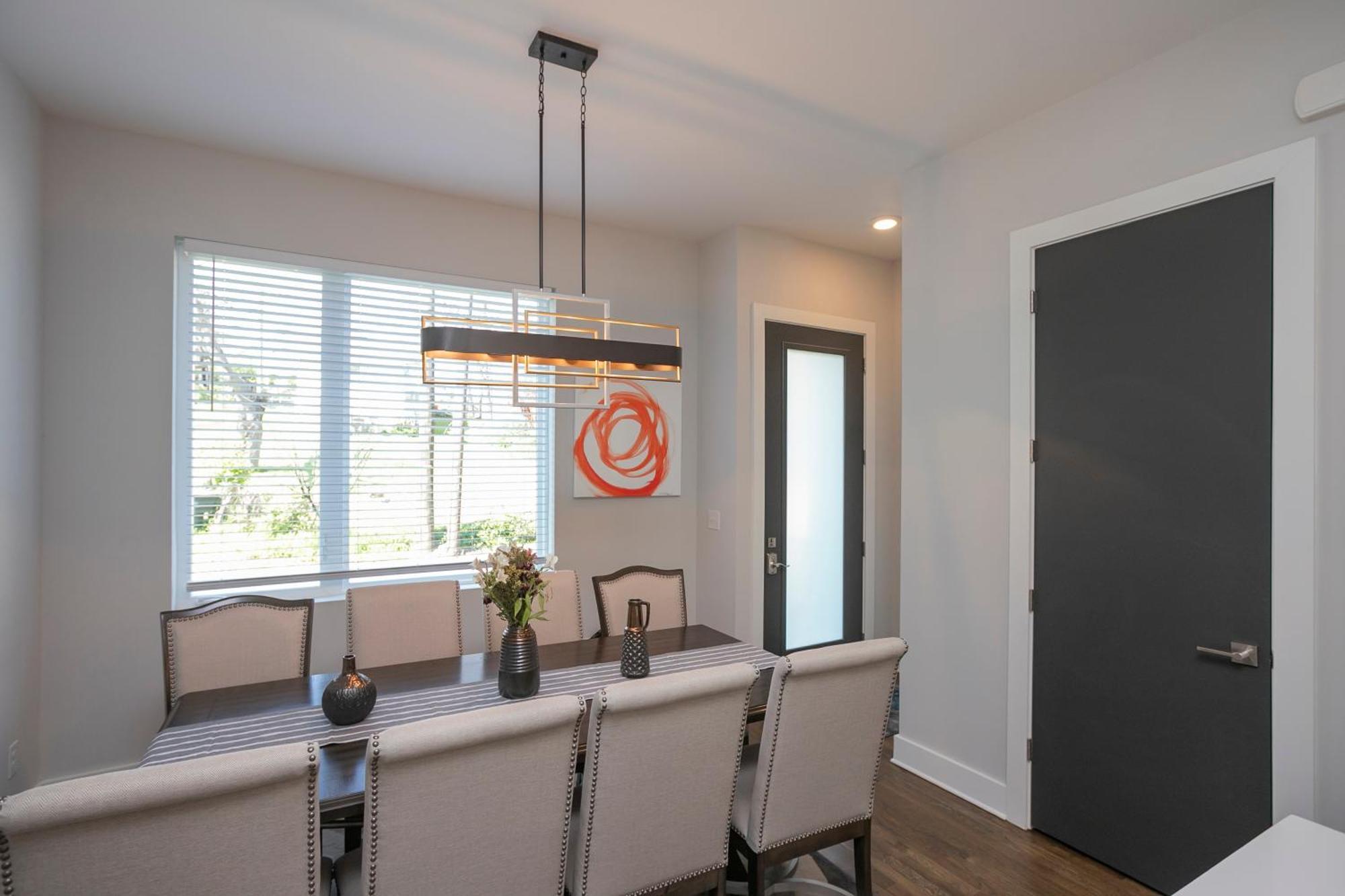 Luxury Townhome Skyline Views Mins To Dt Нэшвилл Экстерьер фото