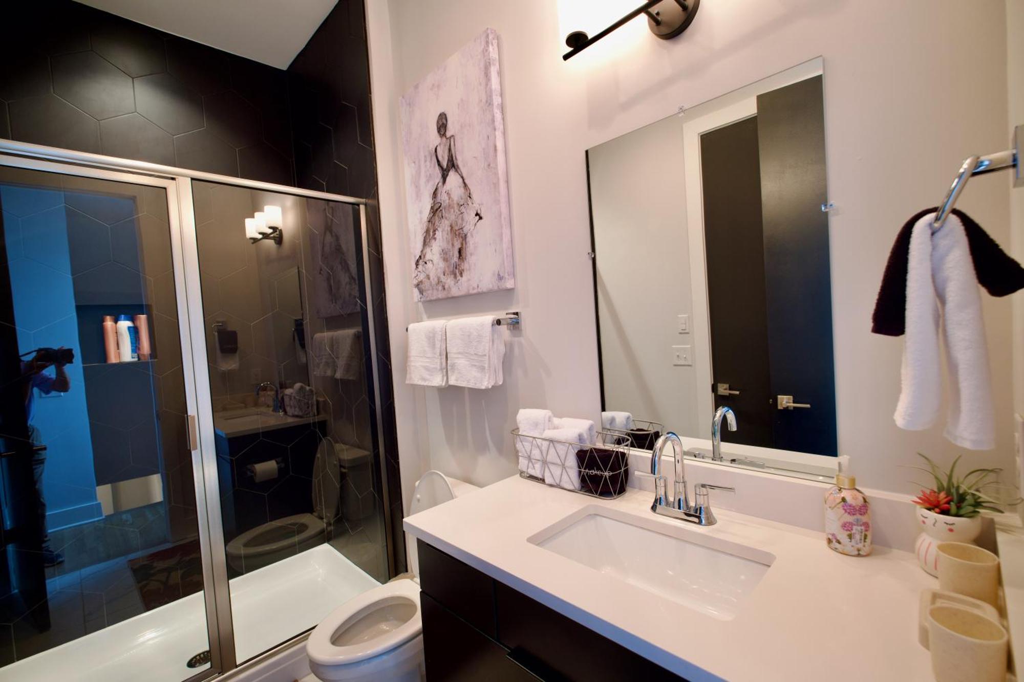 Luxury Townhome Skyline Views Mins To Dt Нэшвилл Экстерьер фото